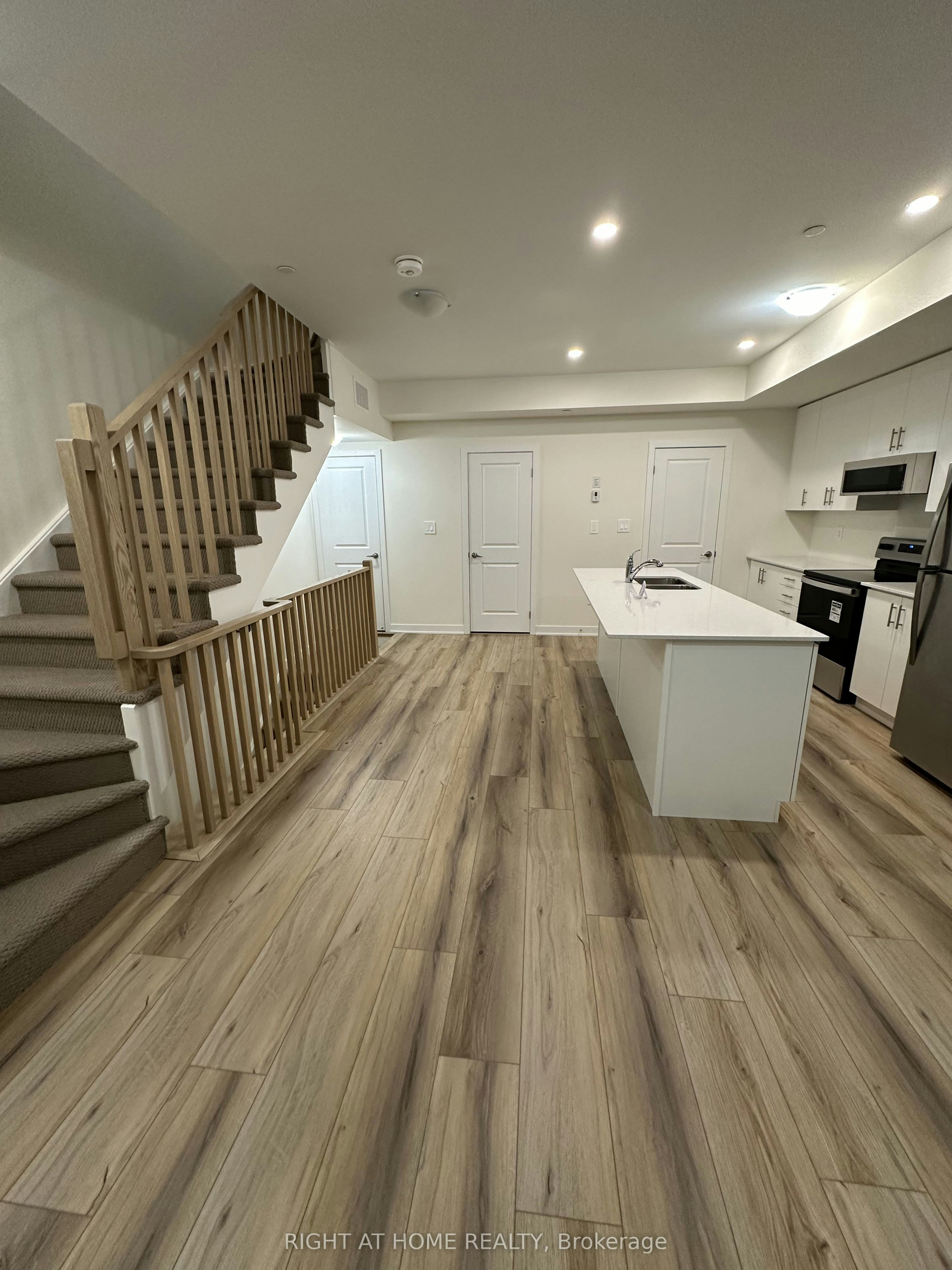 302-755 Omega Drive, Pickering, ON, L1V 0H1 - 31