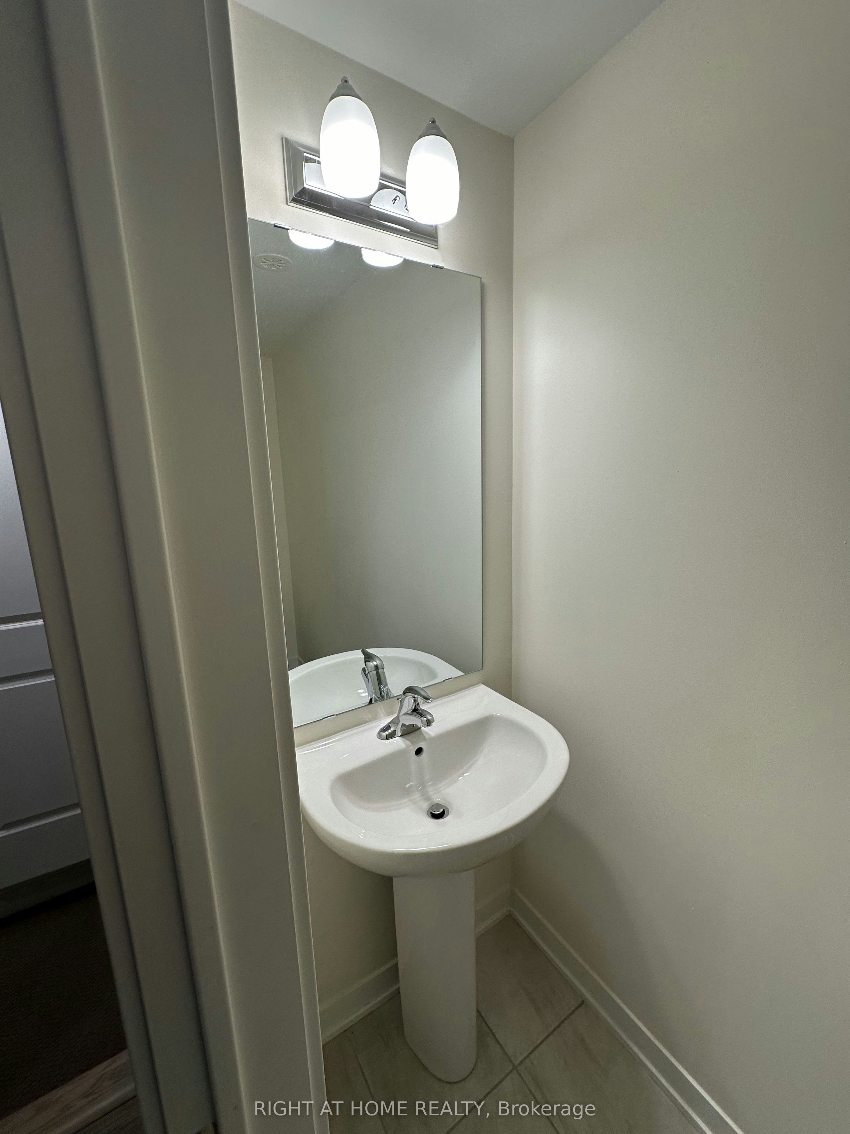 302-755 Omega Drive, Pickering, ON, L1V 0H1 - 7