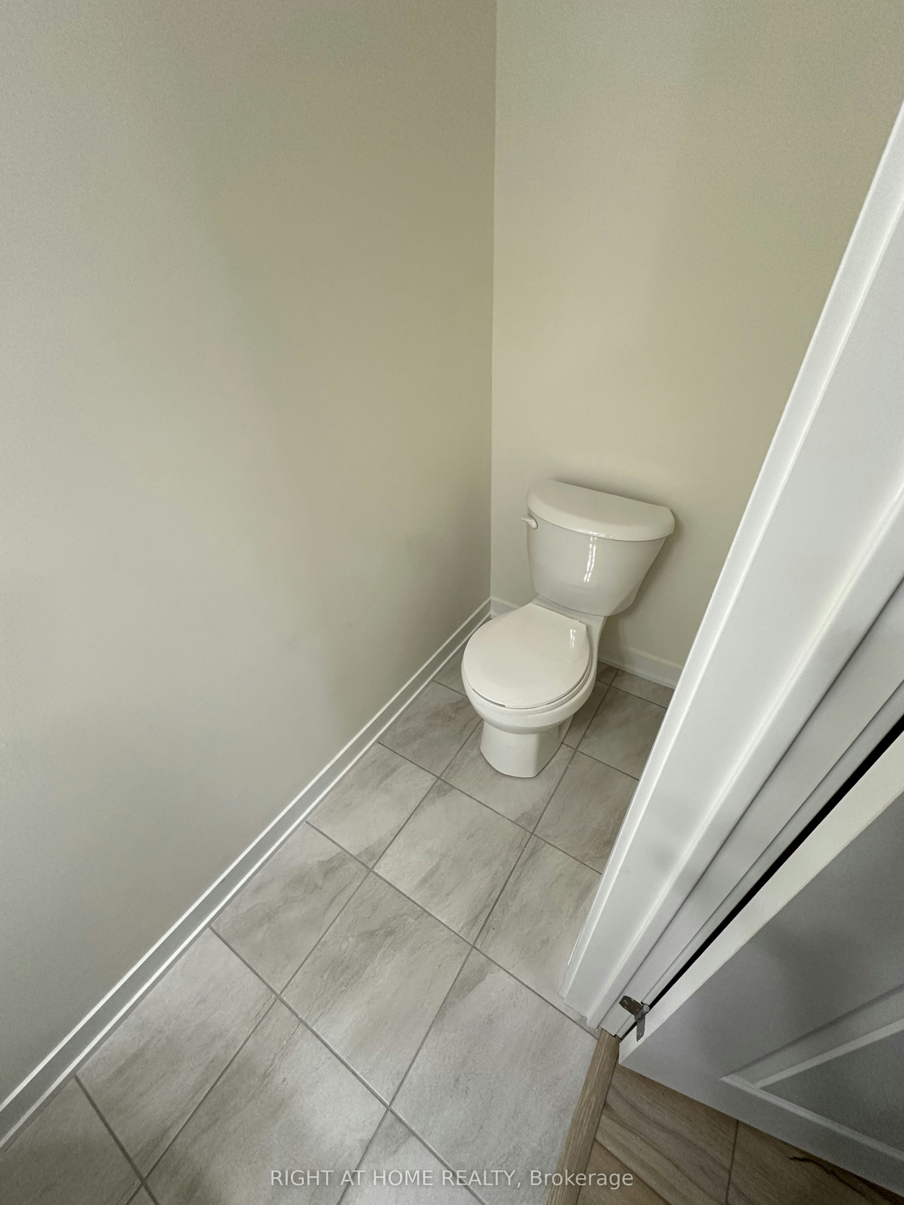 302-755 Omega Drive, Pickering, ON, L1V 0H1 - 8