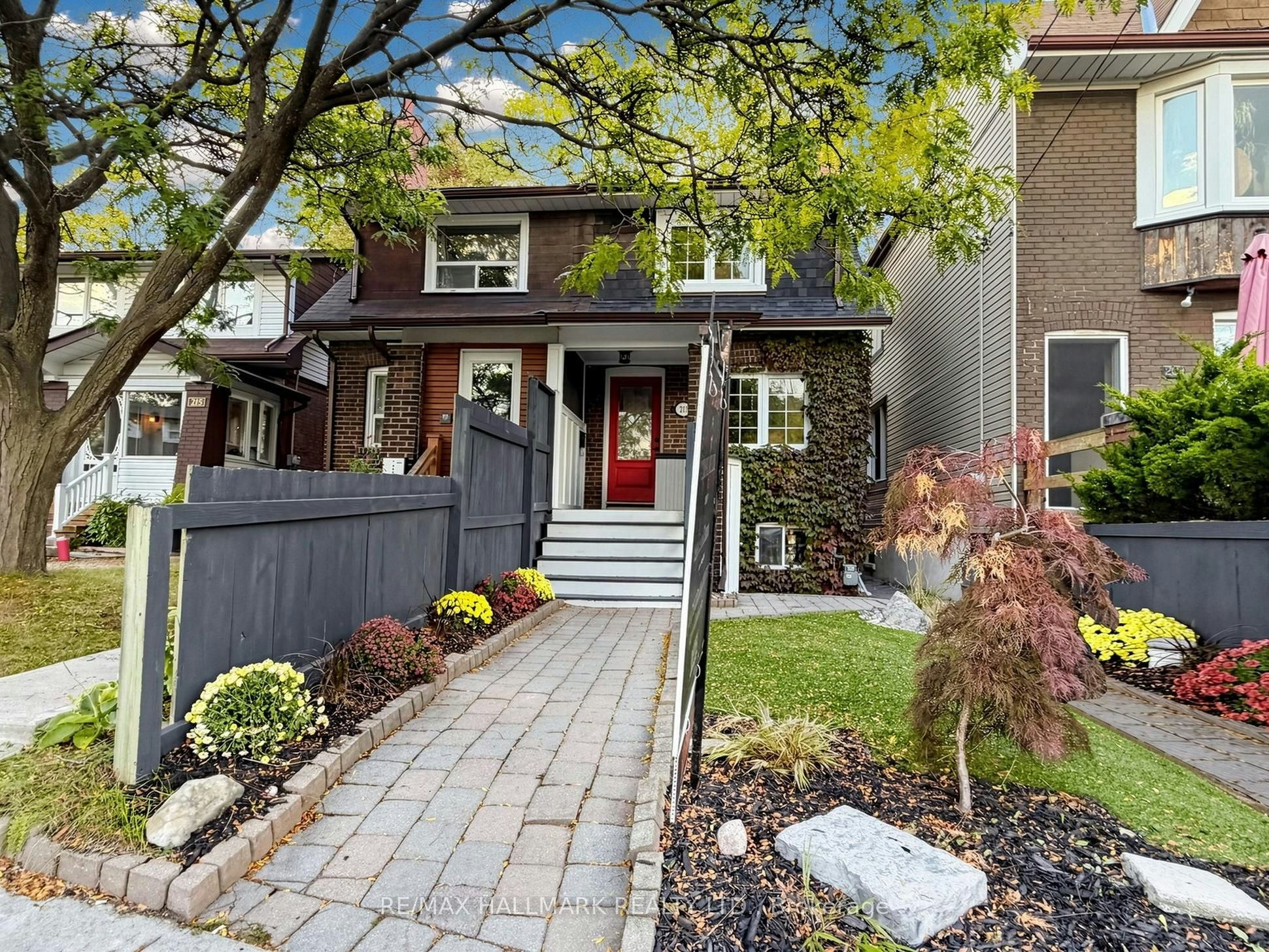 211 Golfview Avenue, Toronto, ON, M4E 2K8