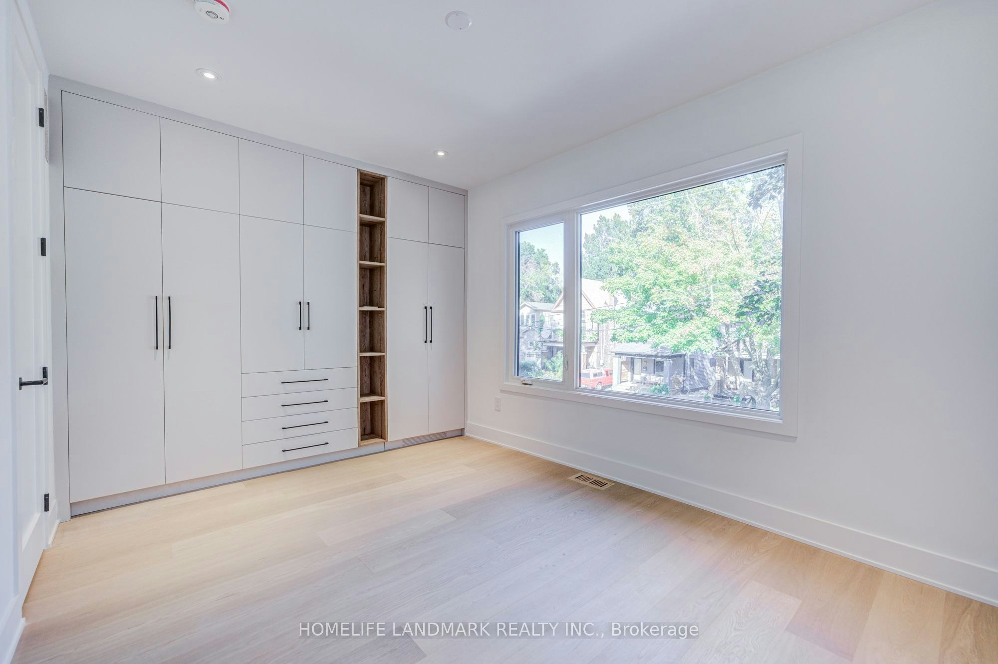 34 Hiawatha Road, Toronto, ON, M4L 2X8 - 15