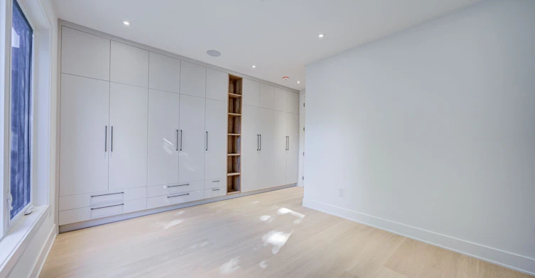 34 Hiawatha Road, Toronto, ON, M4L 2X8 - 12