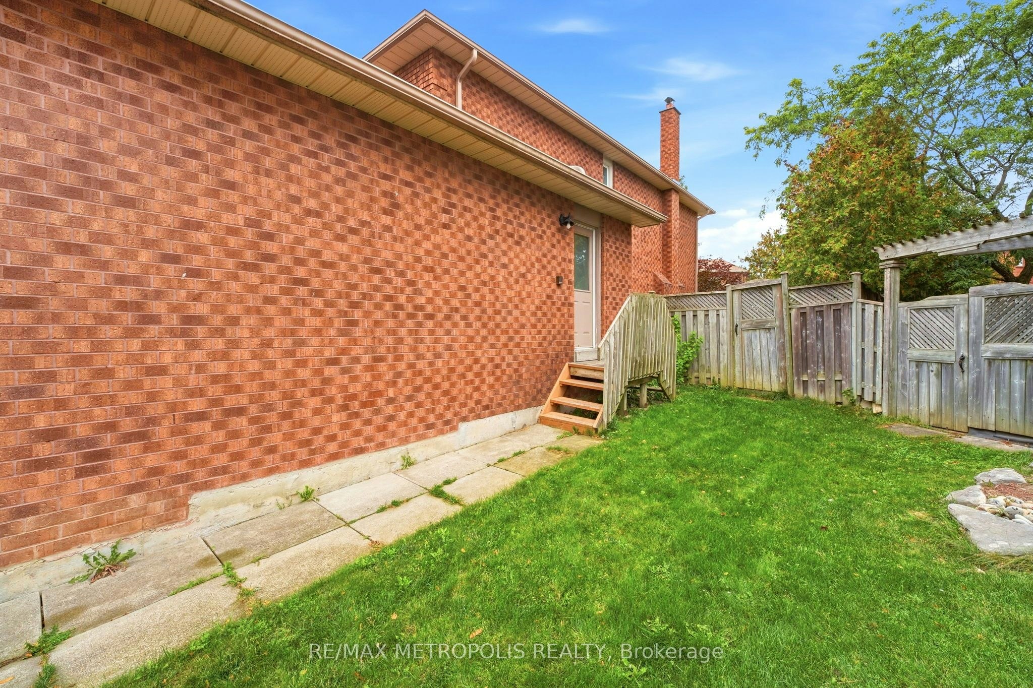 Bsmt-10 Sillett Drive, Ajax, ON, L1T 3J3 - 3