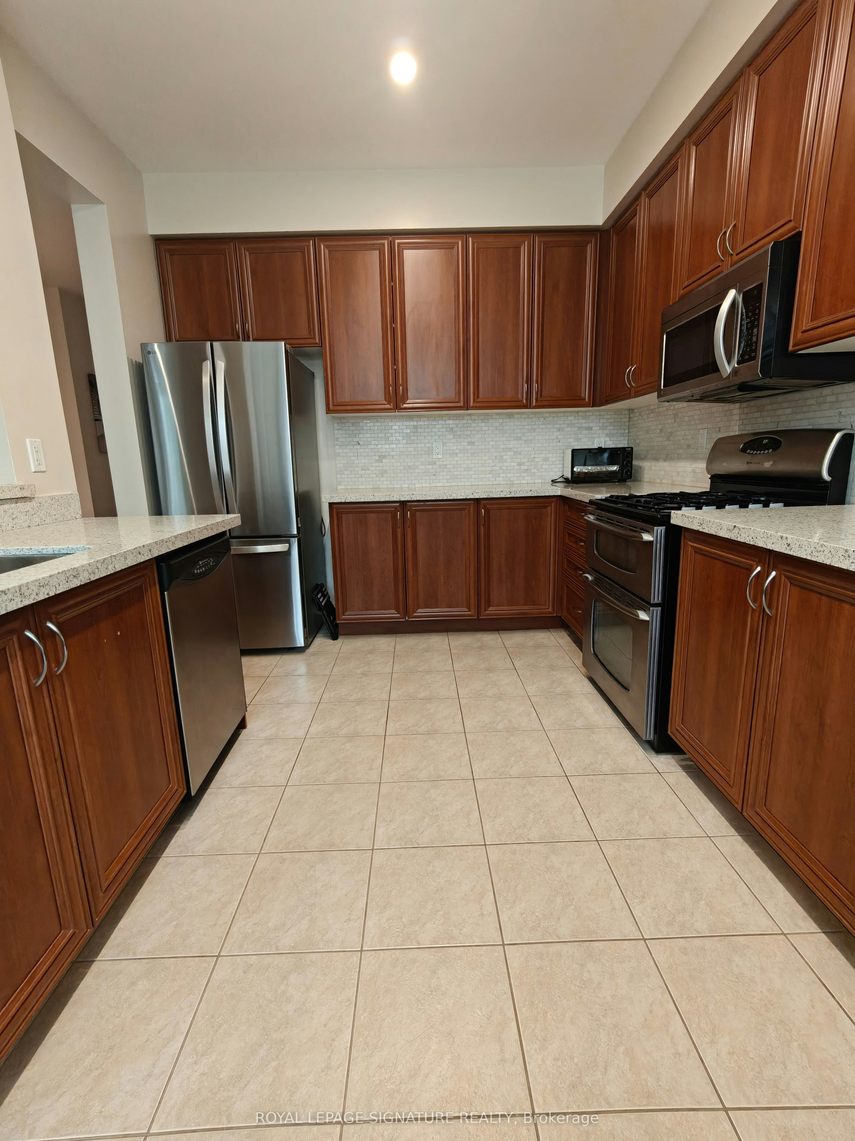 116 Silverwood Circle, Ajax, ON, L1Z 0A2 - 5