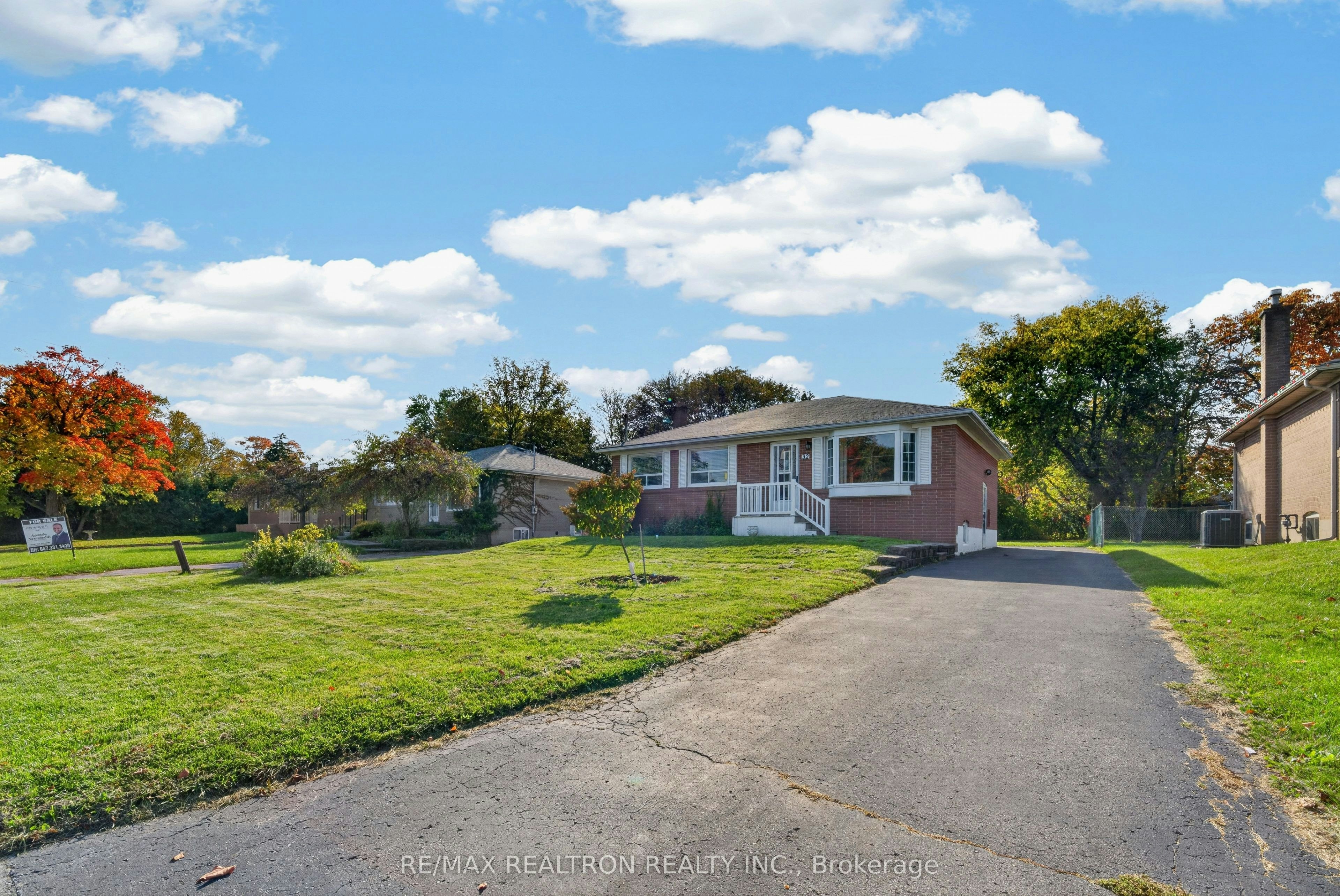 32 Linton Avenue, Ajax, ON, L1T 2X6 - 2