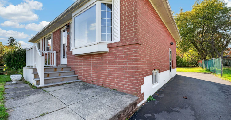 32 Linton Avenue, Ajax, ON, L1T 2X6 - 3