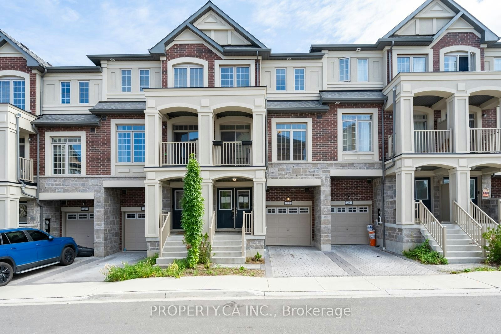 27 Healthcote Lane, Ajax, ON, L1Z 0V2