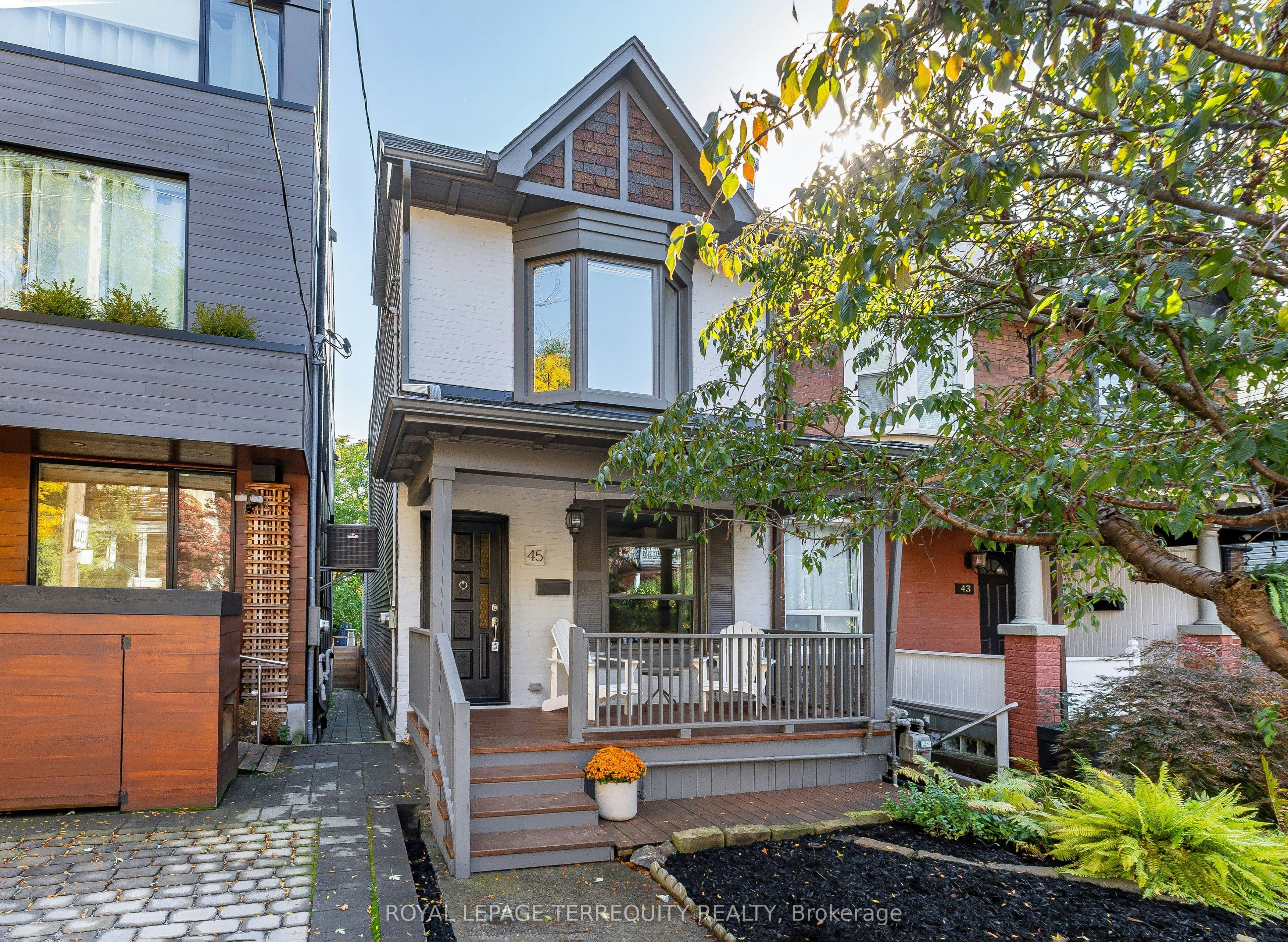 45 Dingwall Avenue, Toronto, ON, M4J 1C4