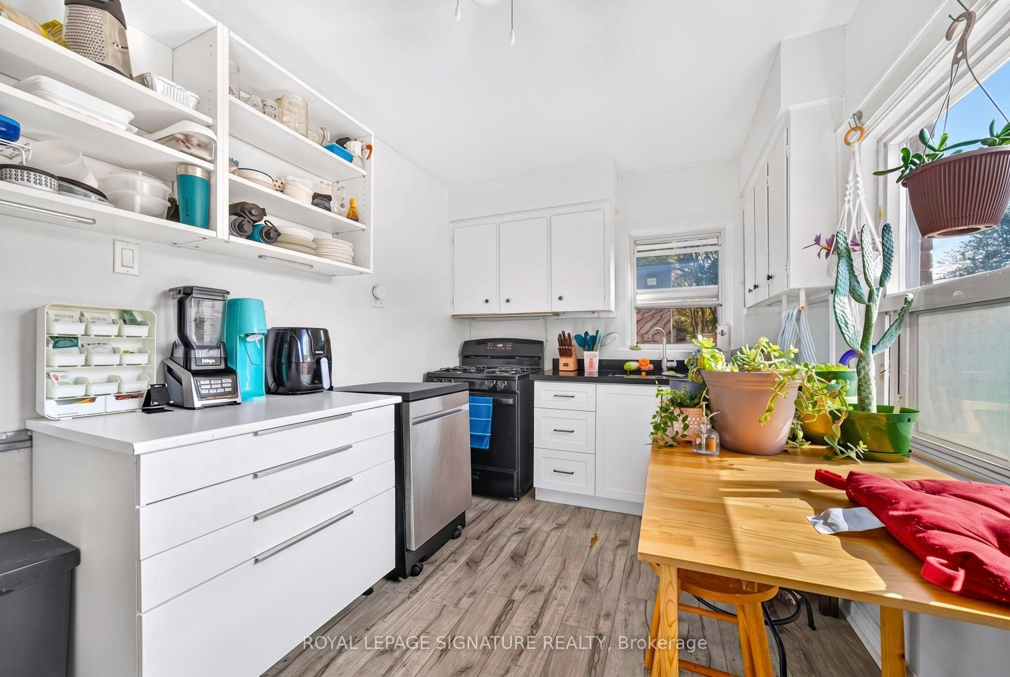 Main-387 Leslie Street, Toronto, ON, M4M 3E3 - 10