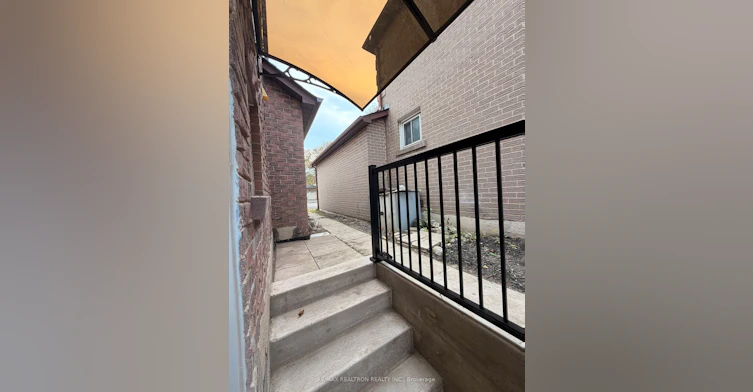 105 Chatfield Drive, Ajax, ON, L1T 2J2