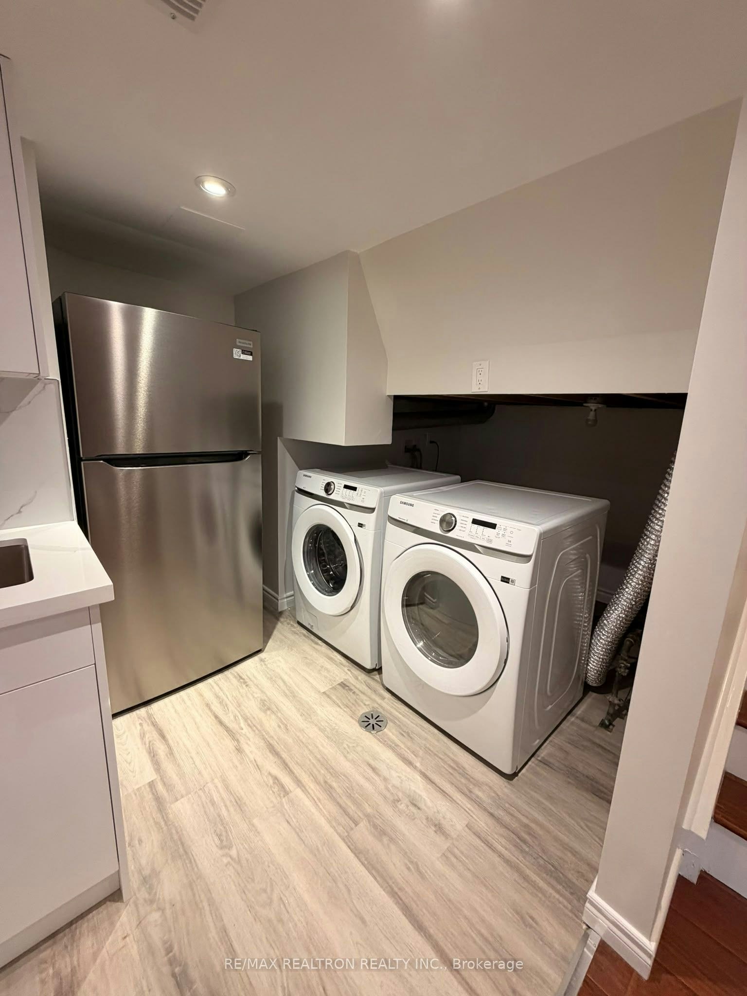 105 Chatfield Drive, Ajax, ON, L1T 2J2 - 6