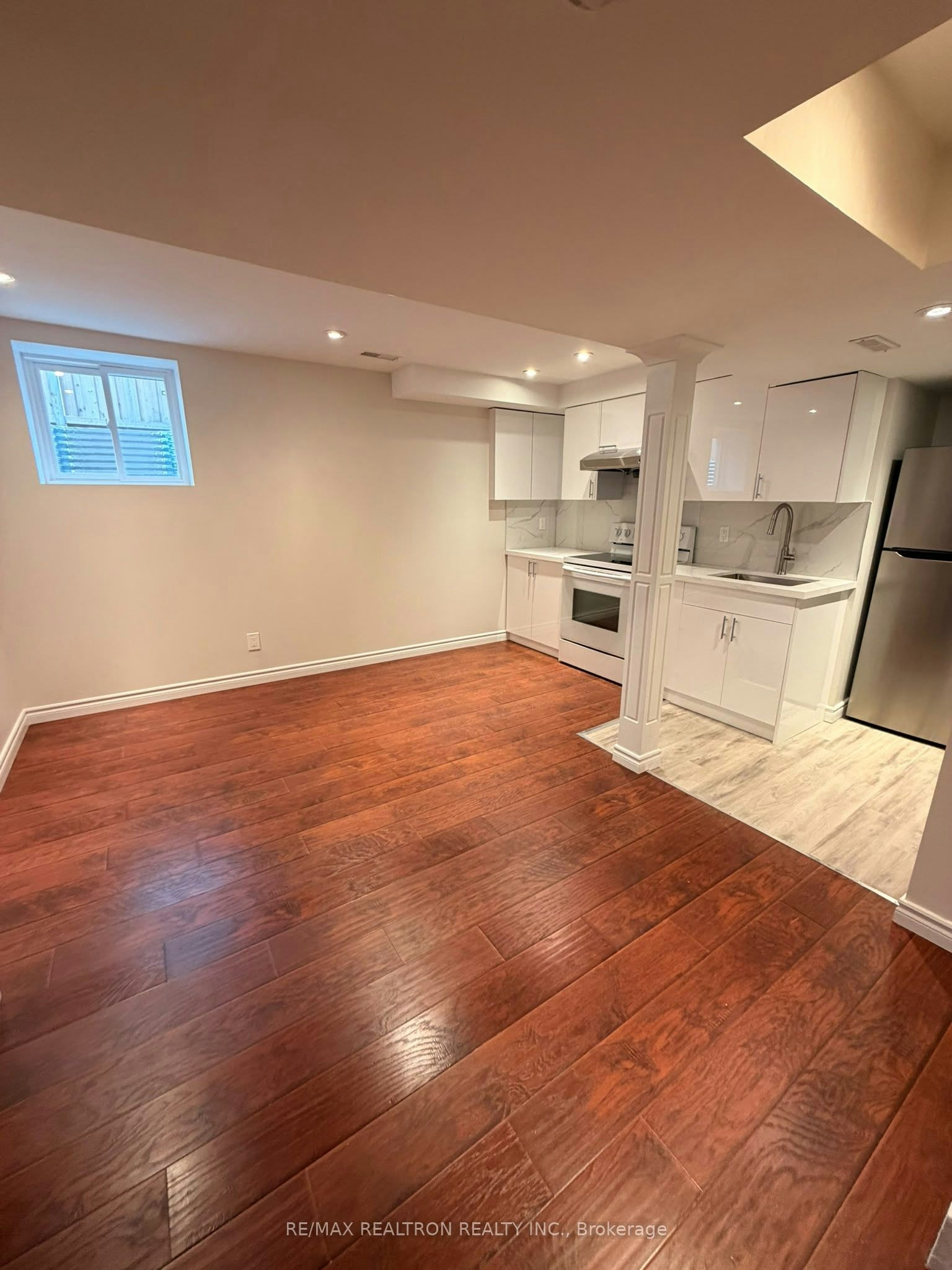 105 Chatfield Drive, Ajax, ON, L1T 2J2 - 4