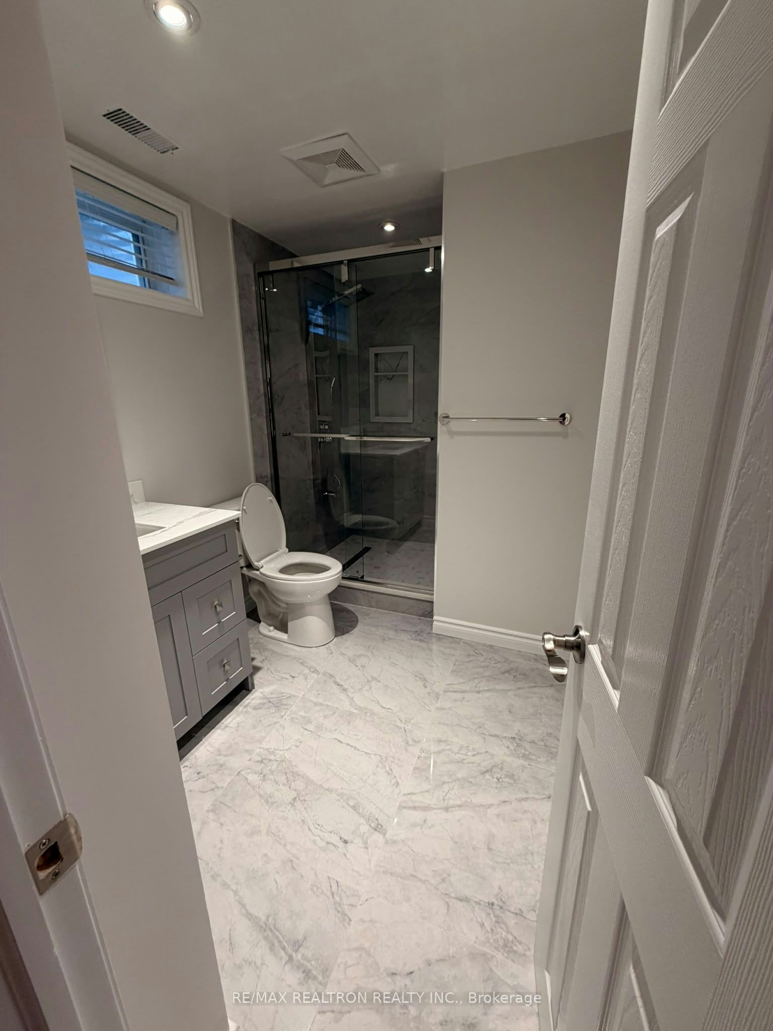 105 Chatfield Drive, Ajax, ON, L1T 2J2 - 9