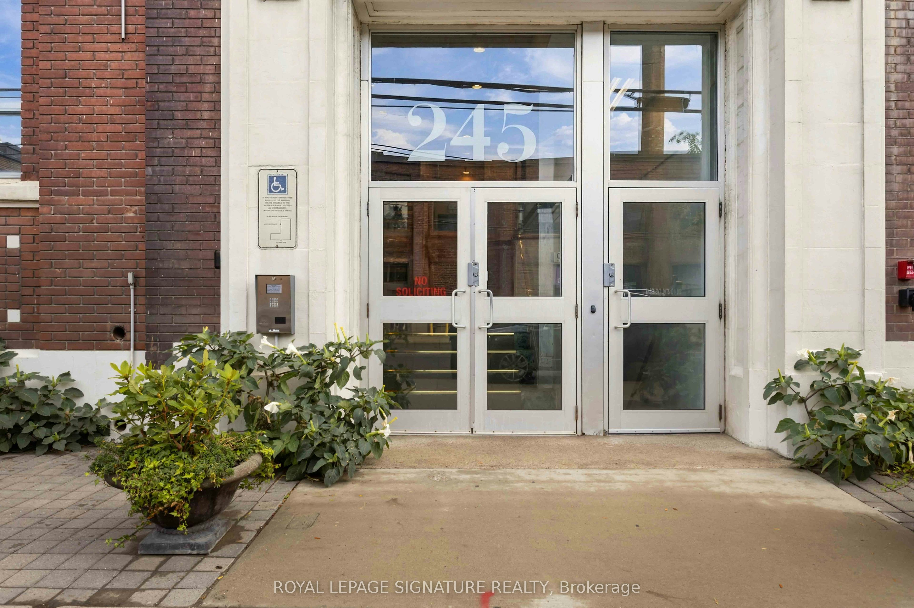 501B-245 Carlaw Avenue, Toronto, ON, M4M 2S1 - 22