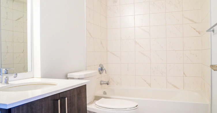 2308-1435 Celebration Drive, Pickering, ON, L1W 0C4 - 8