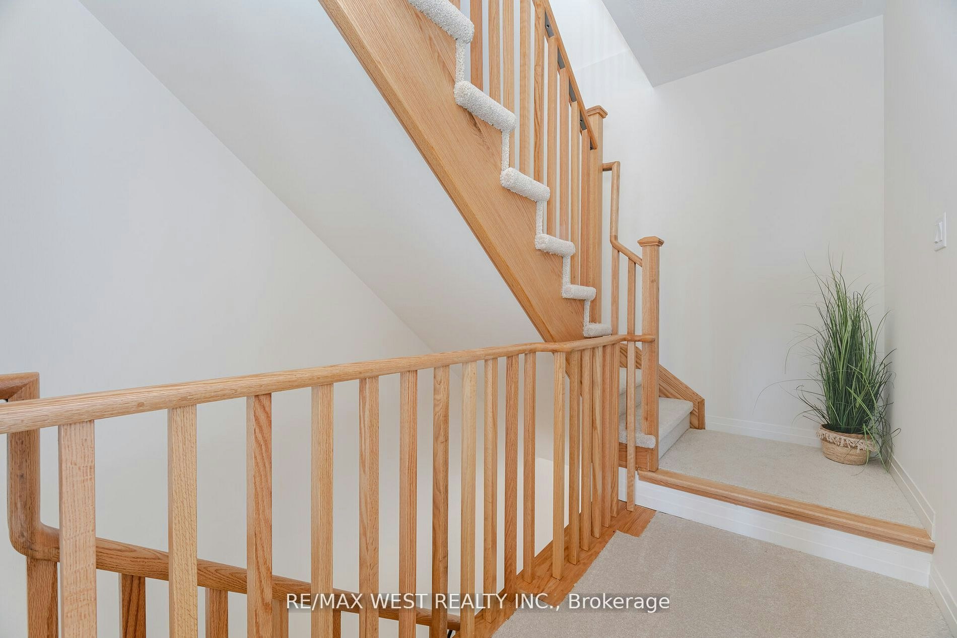 1563 Green Road, Clarington, ON, L1C 7E5 - 36