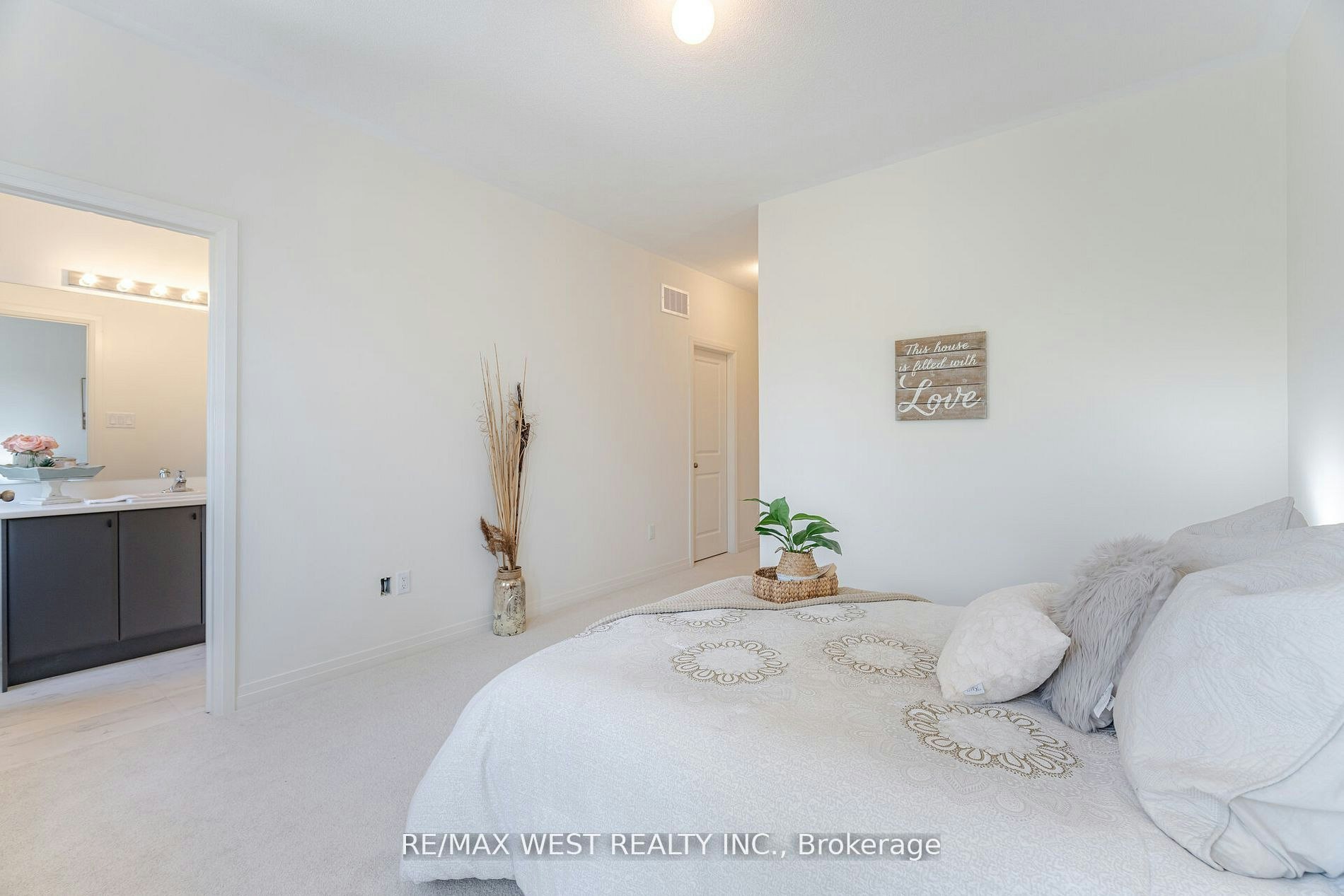 1563 Green Road, Clarington, ON, L1C 7E5 - 28