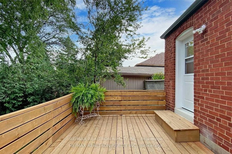 3151 St Clair Avenue E, Toronto, ON, M1L 1V4 - 36