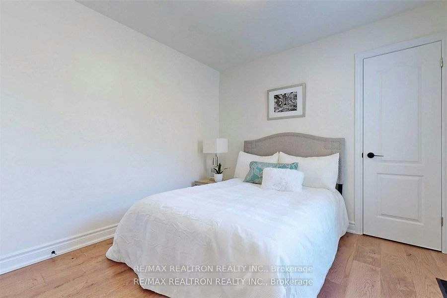 3151 St Clair Avenue E, Toronto, ON, M1L 1V4 - 17