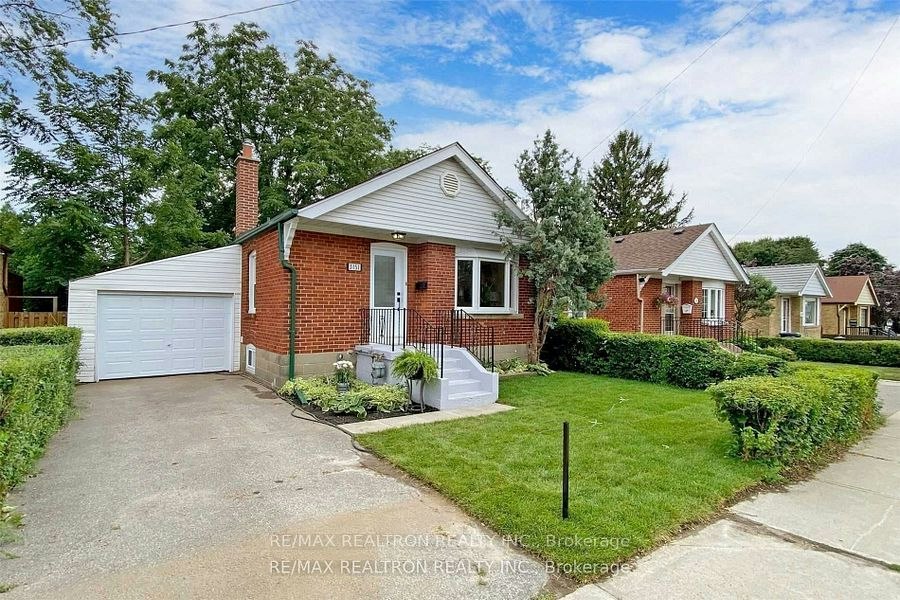 3151 St Clair Avenue E, Toronto, ON, M1L 1V4 - 39