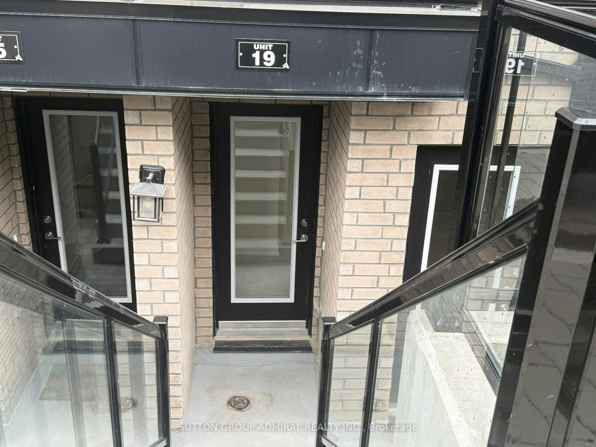 19-235 Mclevin Avenue, Toronto, ON, M1B 1E7 - 3