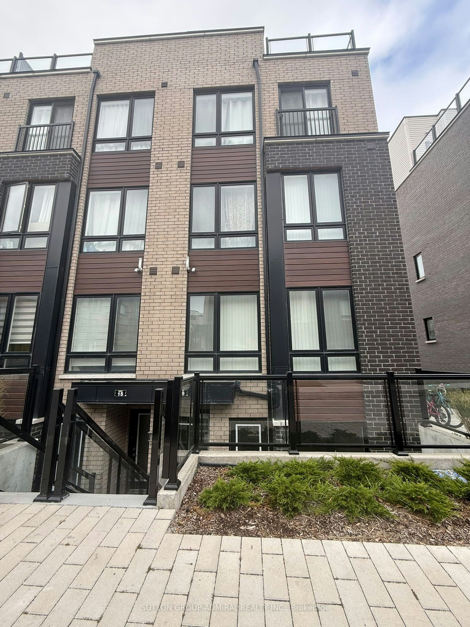 19-235 Mclevin Avenue, Toronto, ON, M1B 1E7