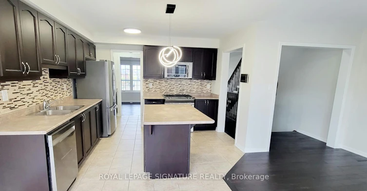 2482 William Jackson Drive, Pickering, ON, L1X 0C3 - 4