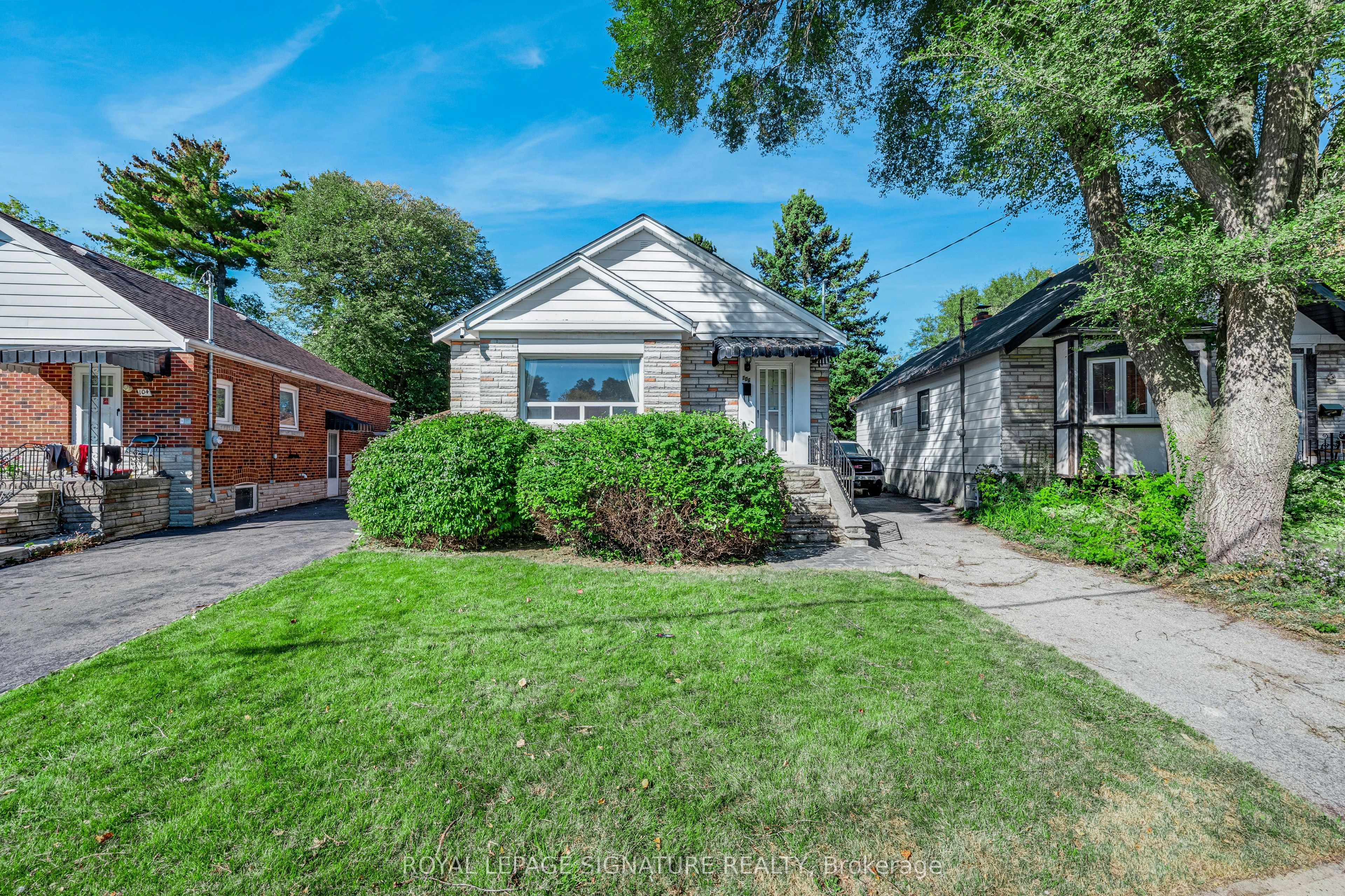 106 Meighen Avenue, Toronto, ON, M4B 2H7
