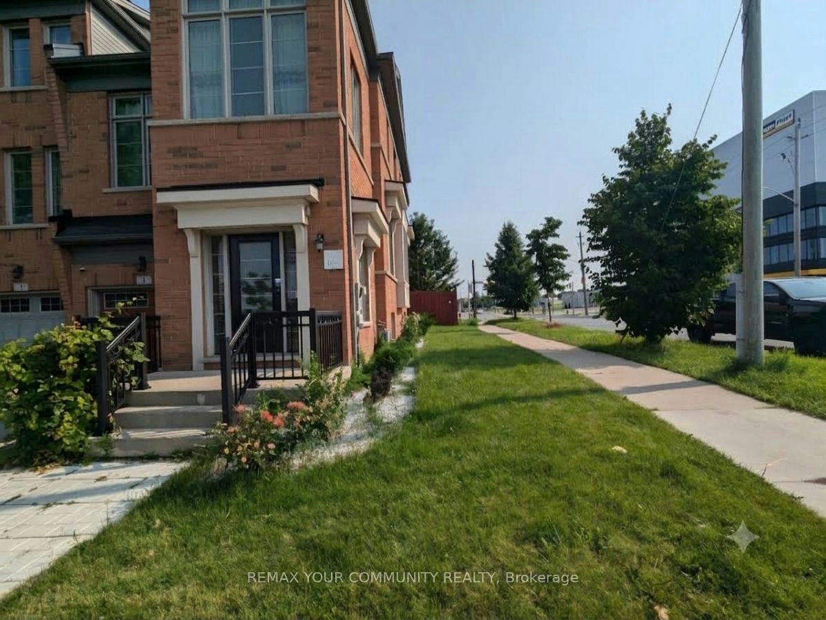 1 Lily Cup Avenue, Toronto, ON, M1L 0H4 - 2