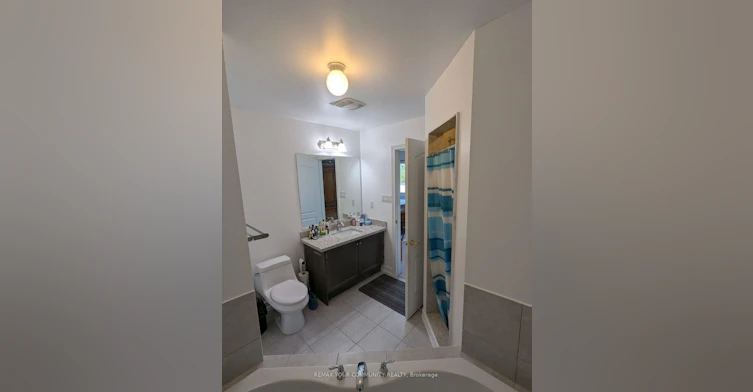 1 Lily Cup Avenue, Toronto, ON, M1L 0H4 - 12