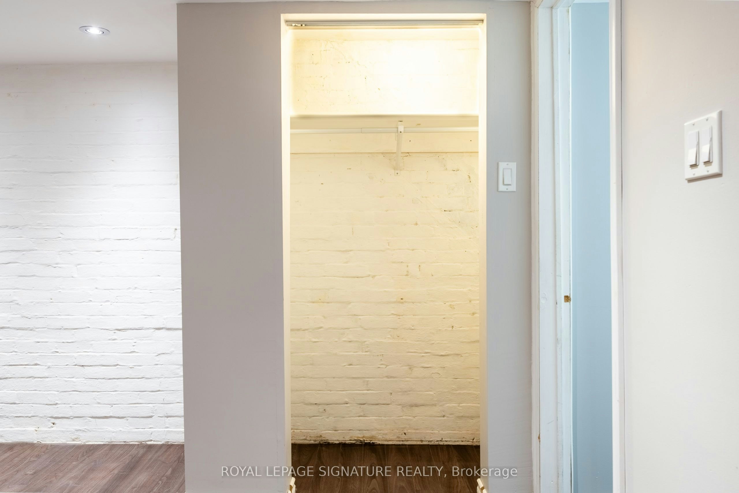 LOWER-659 Woodbine Avenue, Toronto, ON, M4E 2J3 - 17