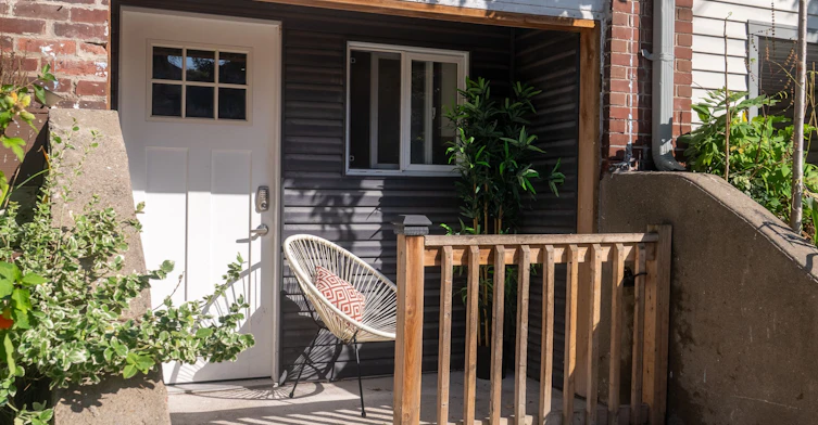 LOWER-659 Woodbine Avenue, Toronto, ON, M4E 2J3 - 2