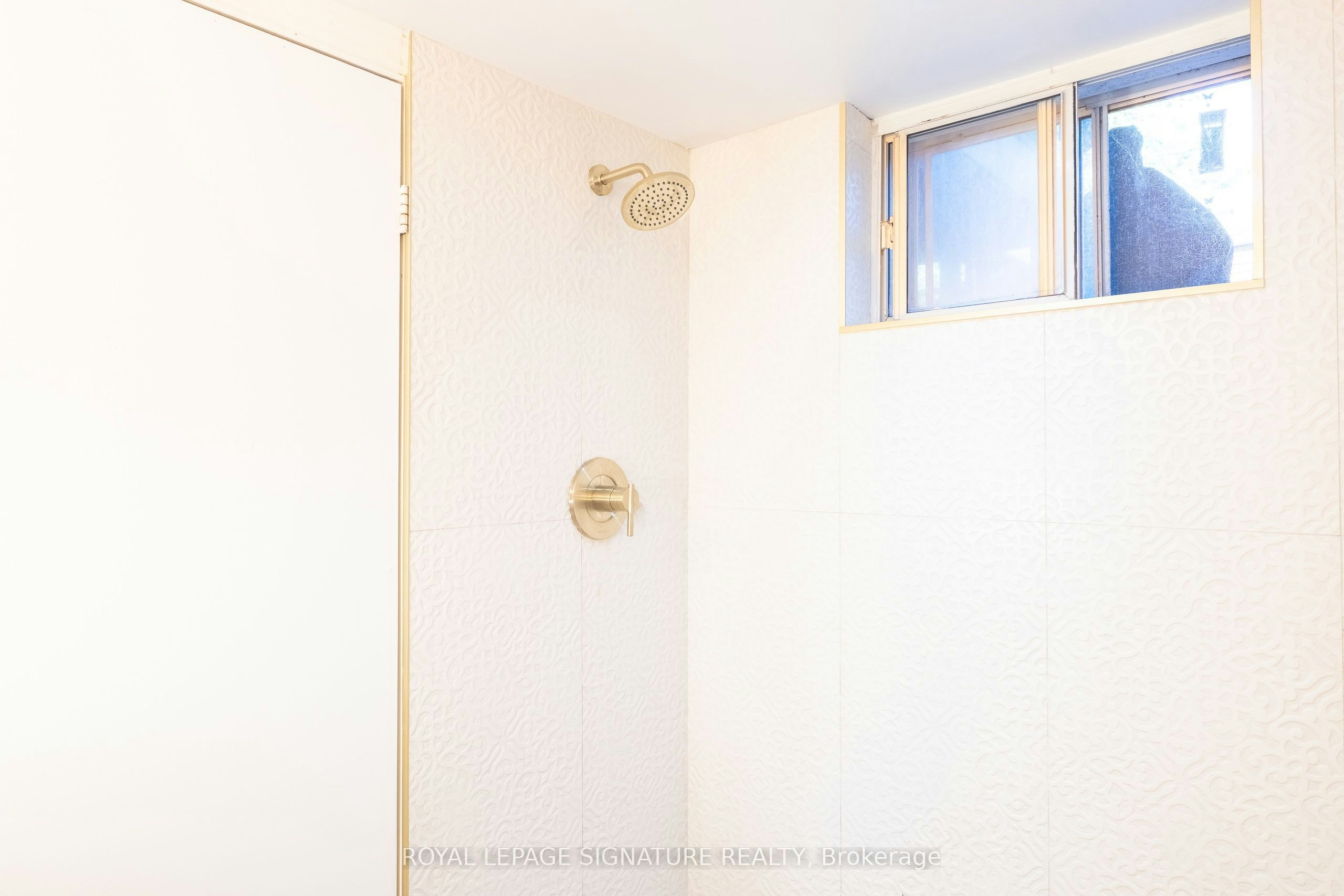 LOWER-659 Woodbine Avenue, Toronto, ON, M4E 2J3 - 24