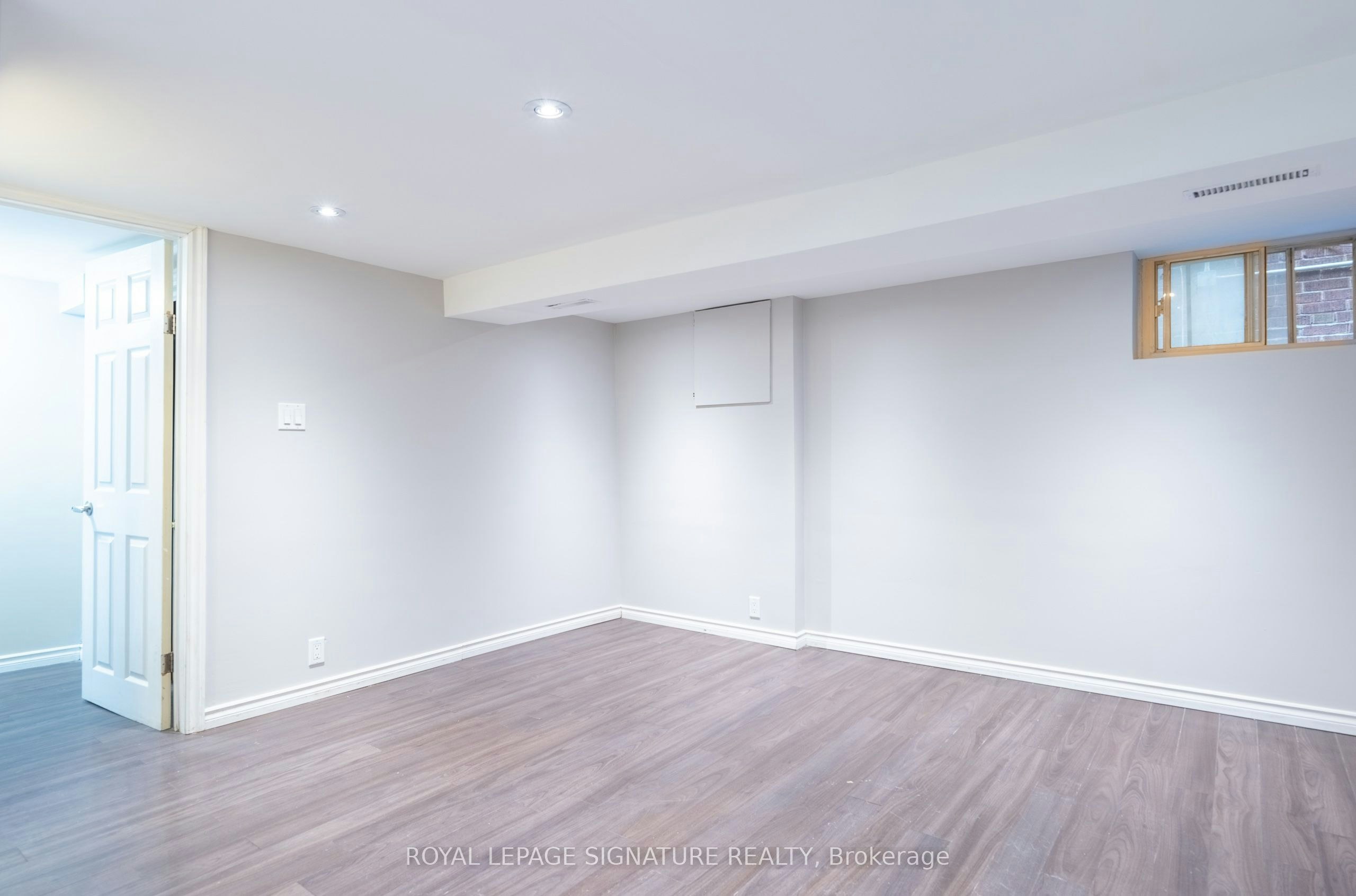LOWER-659 Woodbine Avenue, Toronto, ON, M4E 2J3 - 21