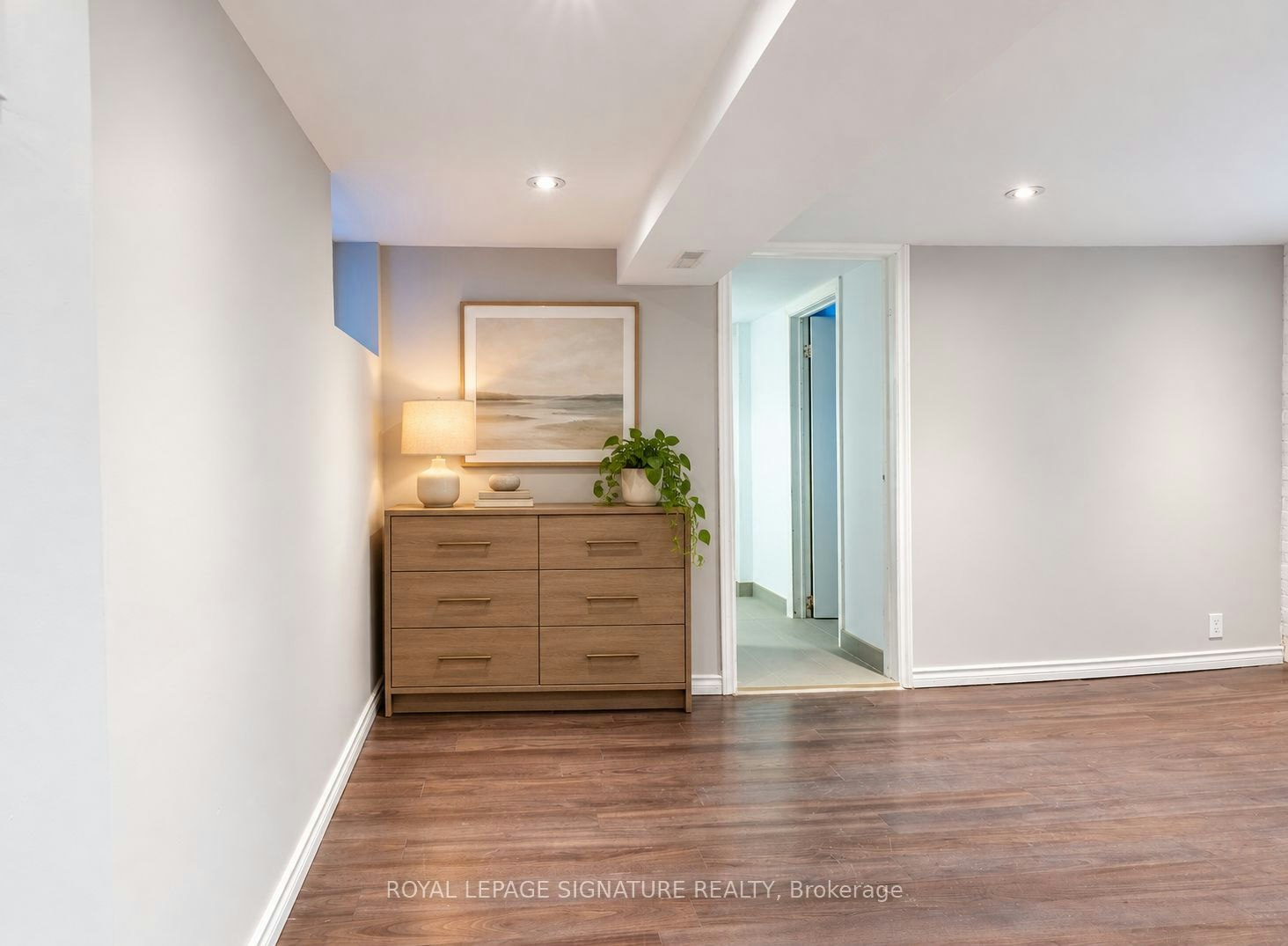 LOWER-659 Woodbine Avenue, Toronto, ON, M4E 2J3 - 18