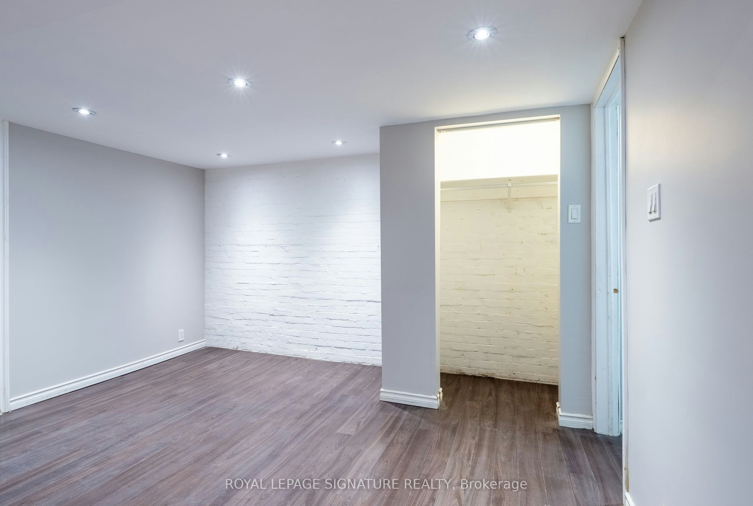 LOWER-659 Woodbine Avenue, Toronto, ON, M4E 2J3 - 14