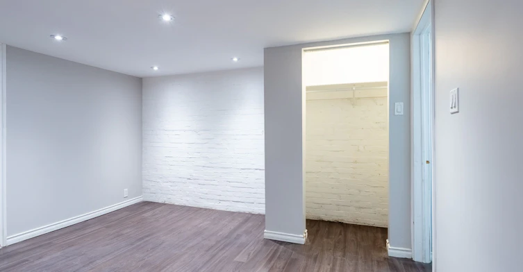 LOWER-659 Woodbine Avenue, Toronto, ON, M4E 2J3 - 14