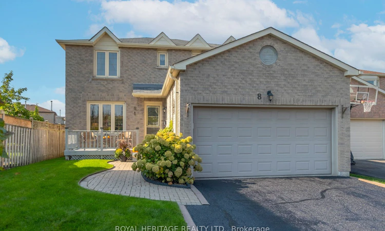 8 Dakin Drive