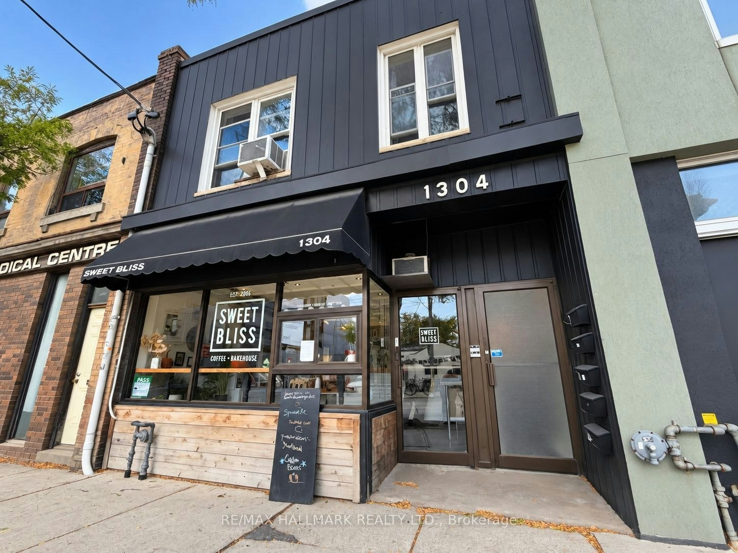 1304 Queen Street E, Toronto, ON, M4L 1C4