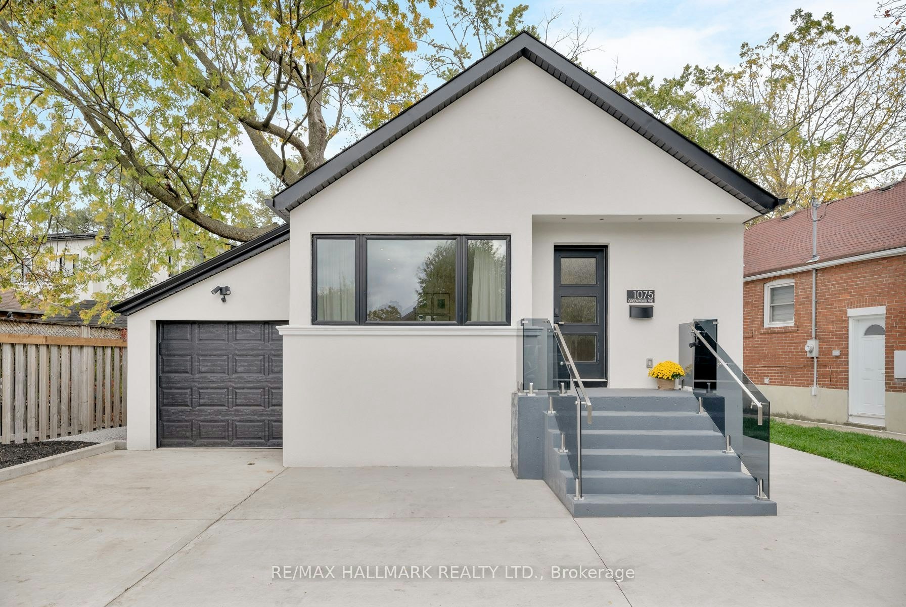 1075 Greenwood Avenue, Toronto, ON, M4J 4E2
