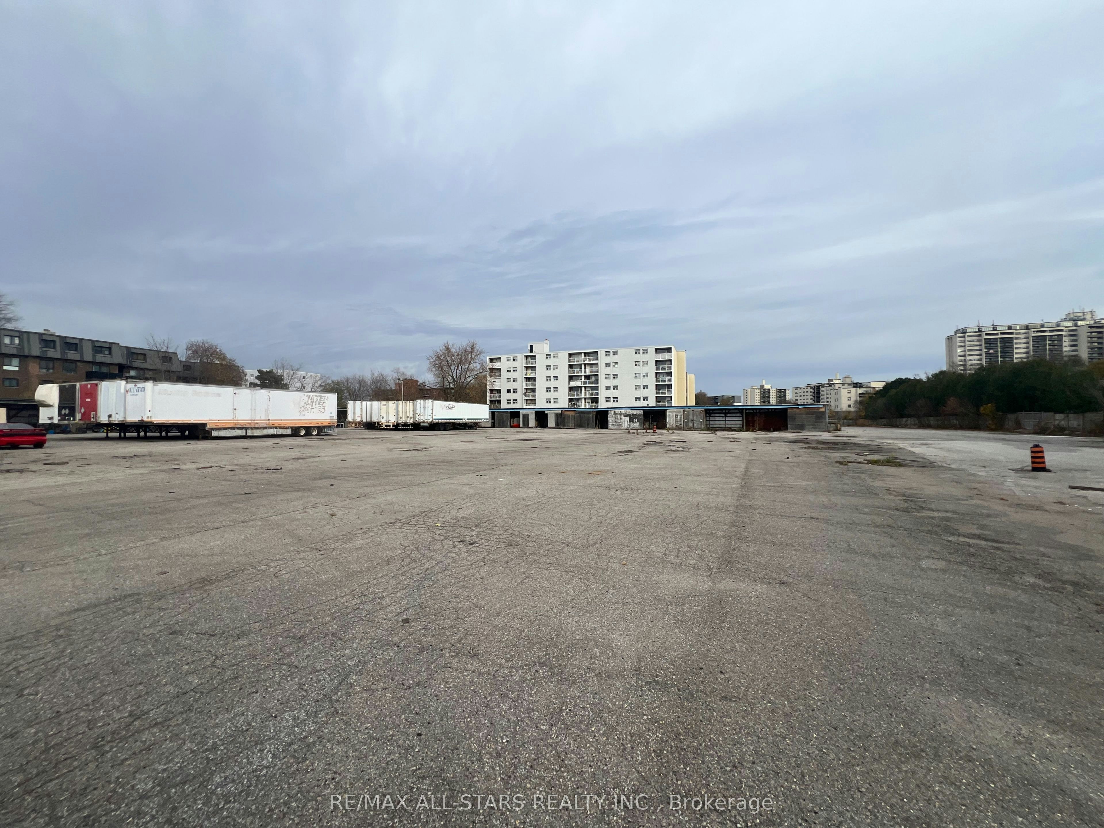 F-1279 Simcoe Street N, Oshawa, ON, L1G 4X1 - 3