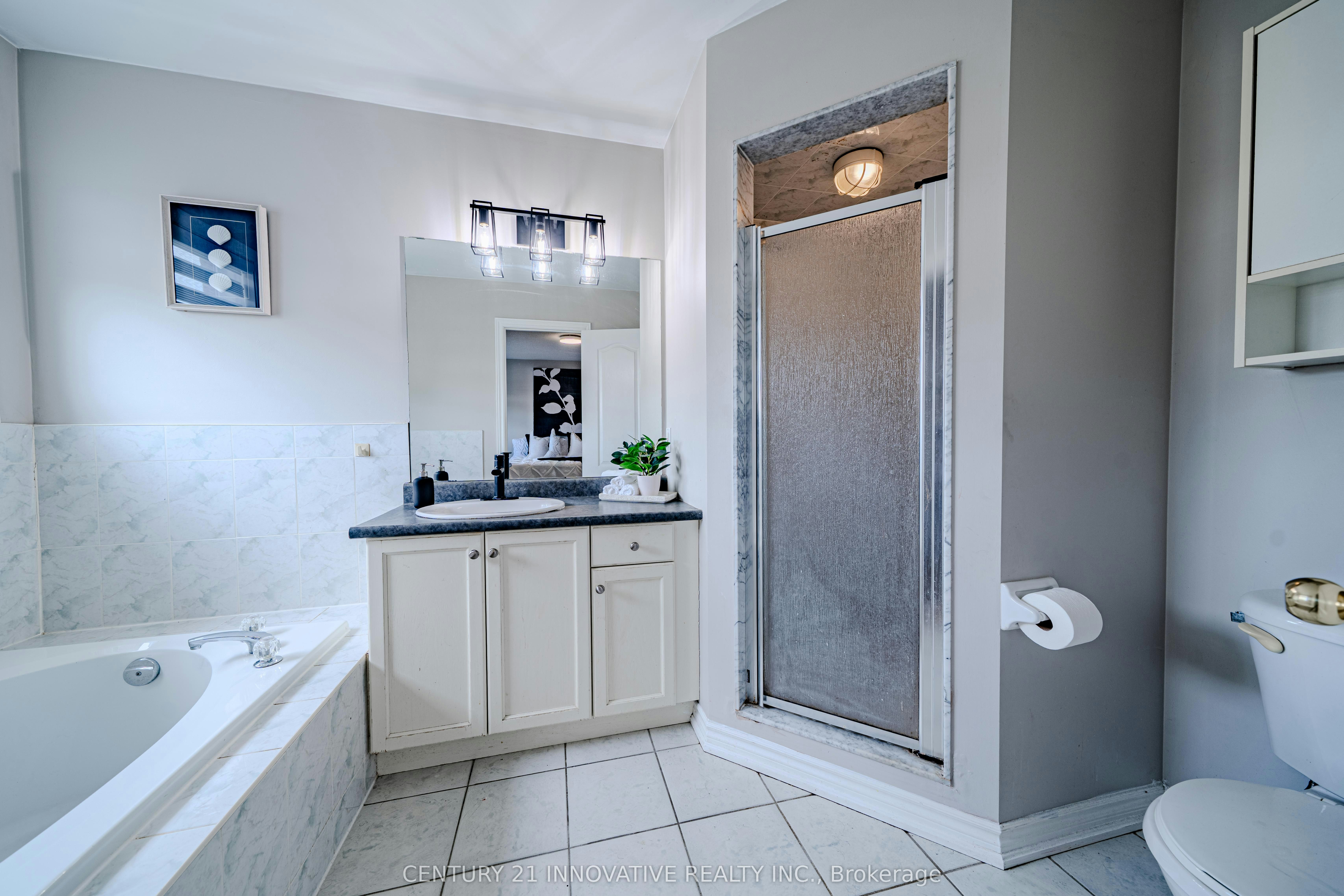 30 Castle Green Drive, Whitby, ON, L1R 2P9 - 31