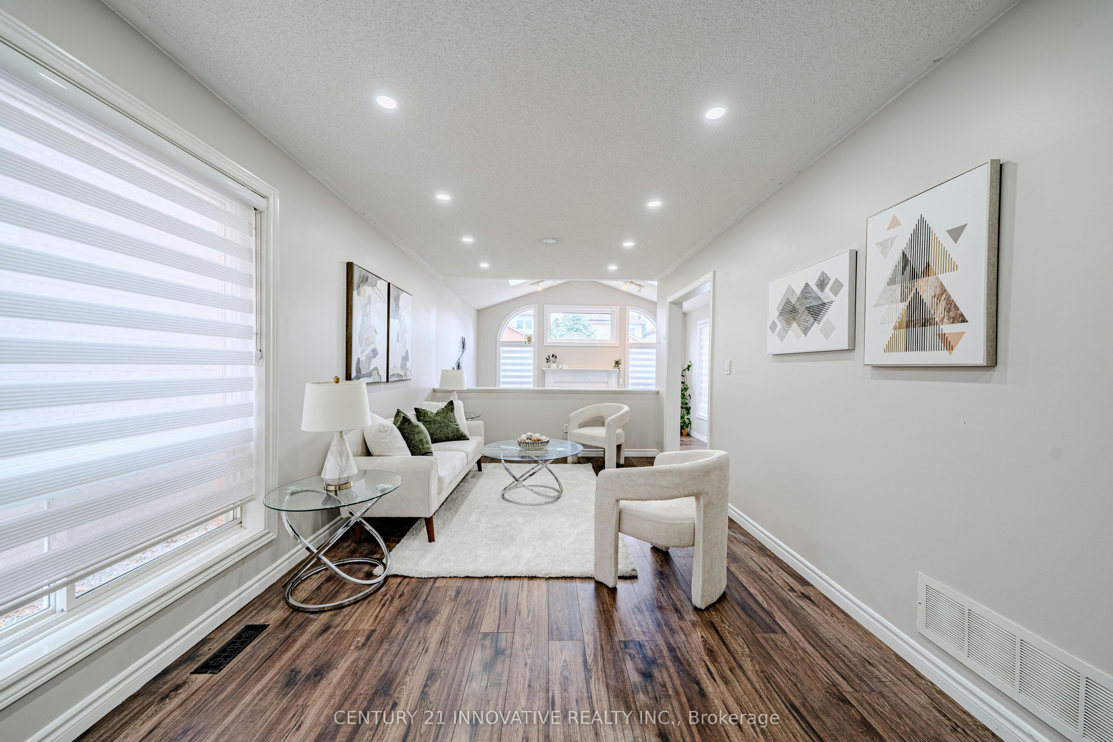 30 Castle Green Drive, Whitby, ON, L1R 2P9 - 9