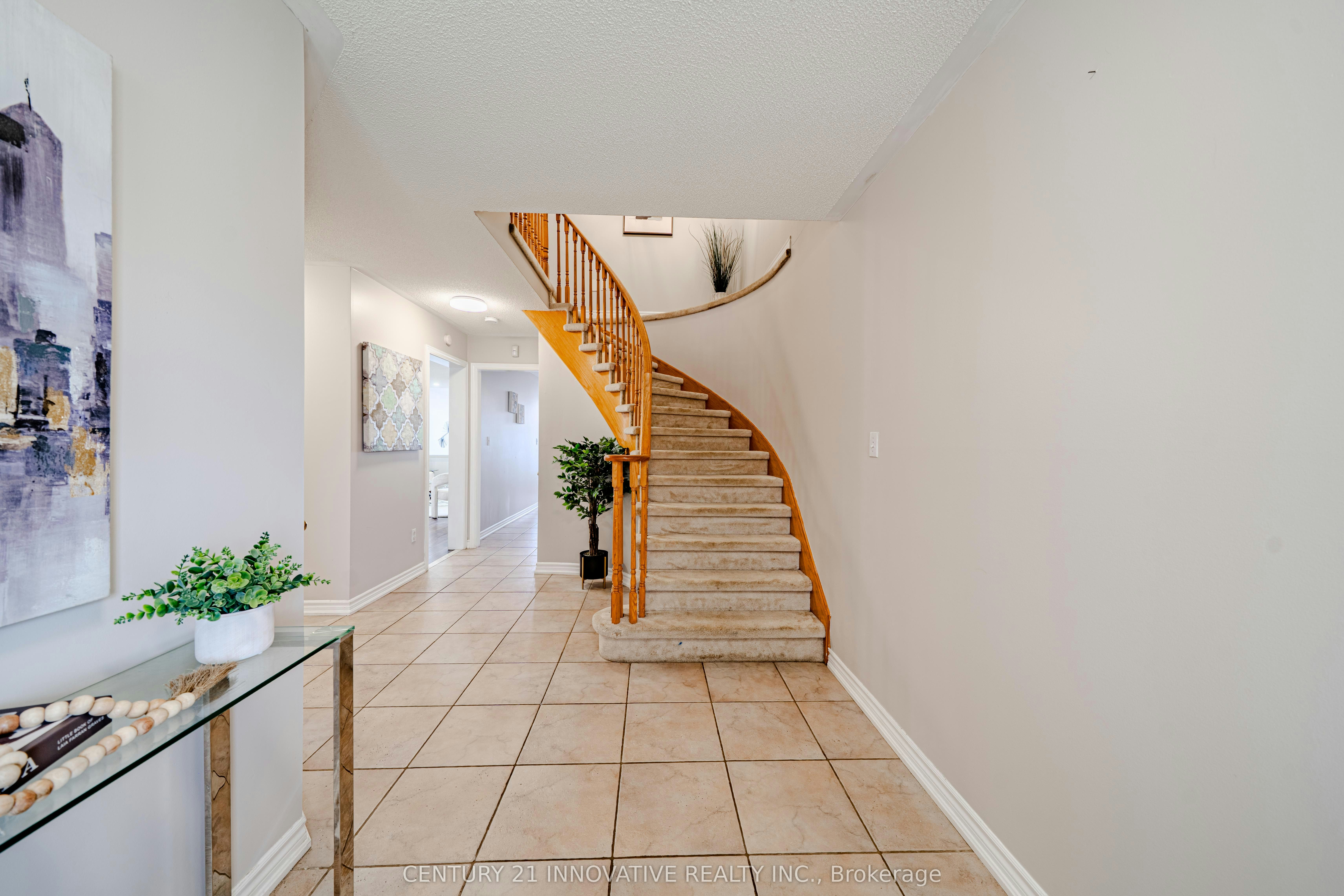 30 Castle Green Drive, Whitby, ON, L1R 2P9 - 6