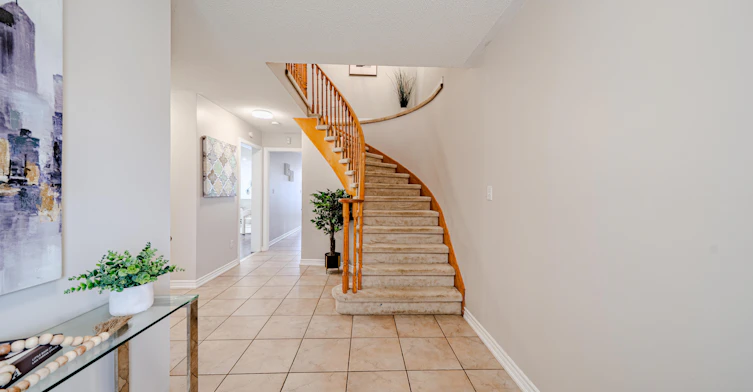 30 Castle Green Drive, Whitby, ON, L1R 2P9 - 6
