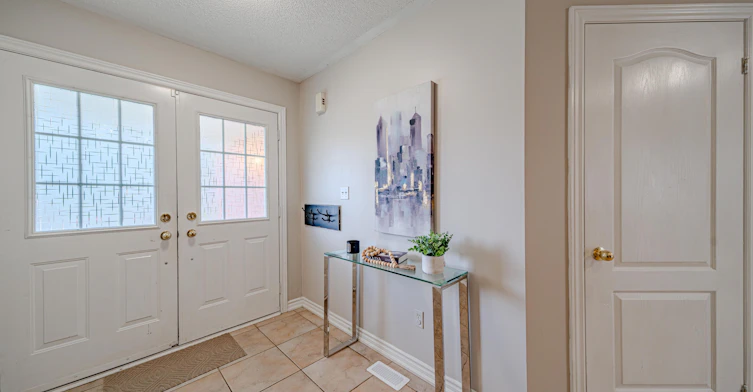 30 Castle Green Drive, Whitby, ON, L1R 2P9 - 5
