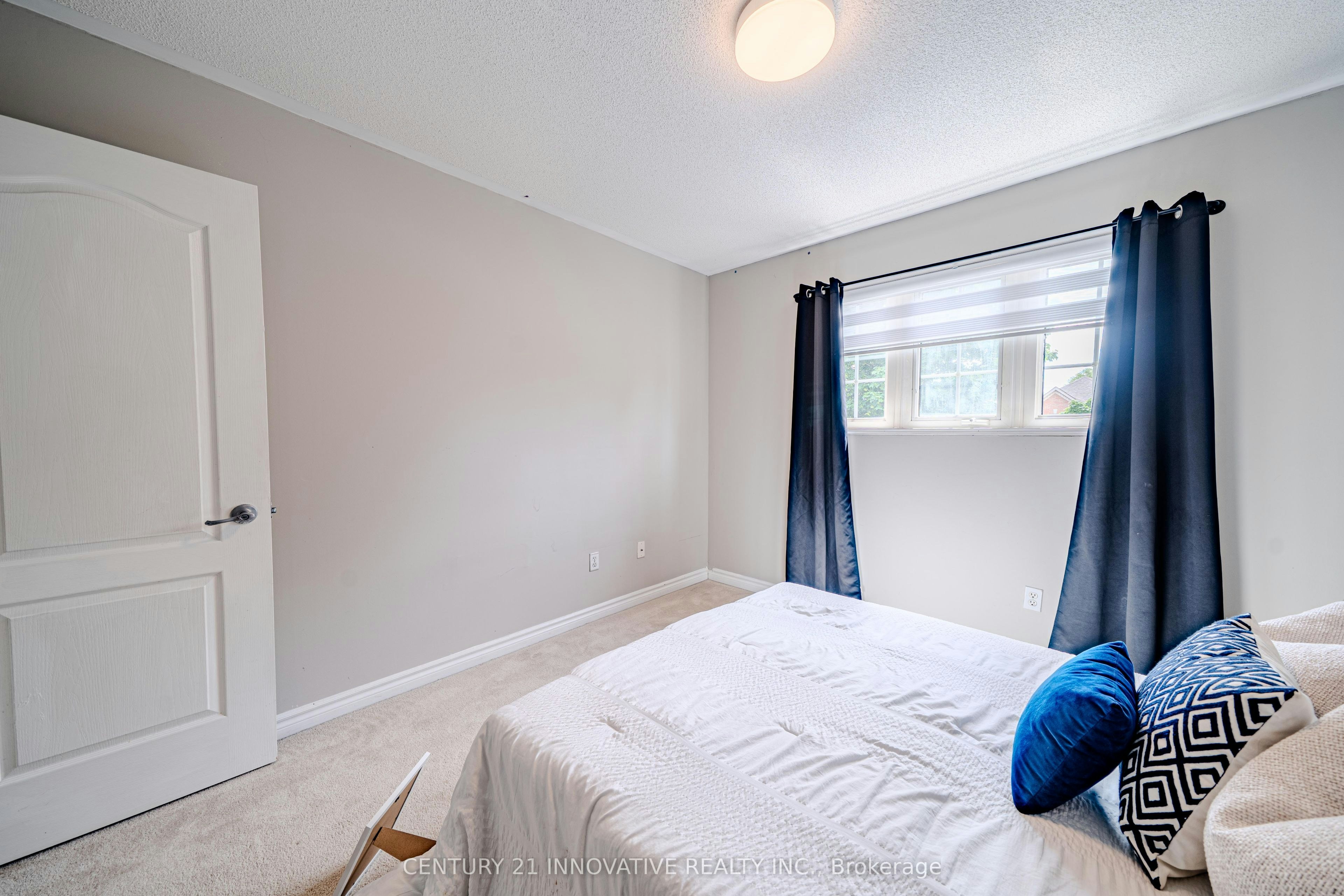 30 Castle Green Drive, Whitby, ON, L1R 2P9 - 37