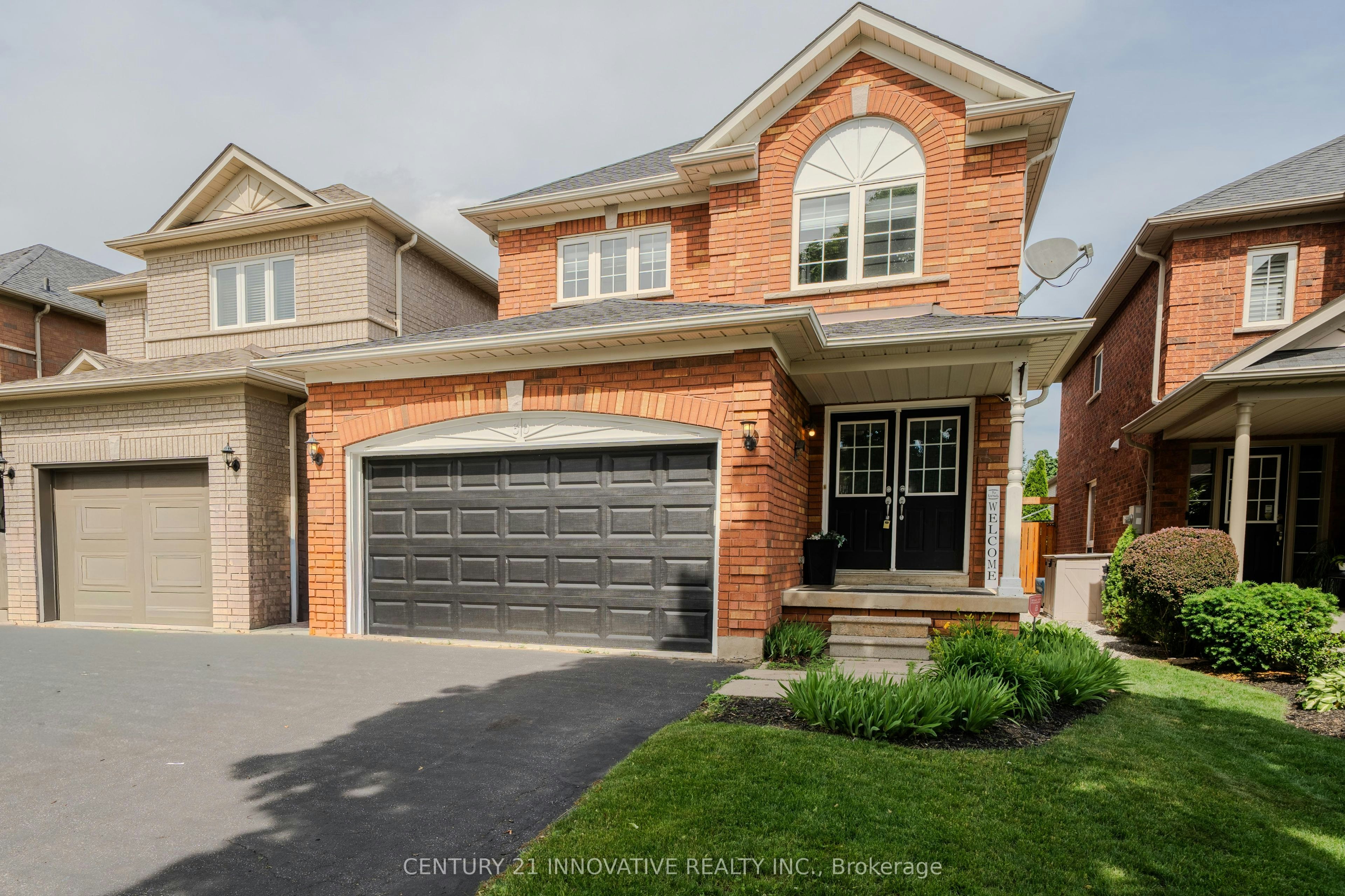 30 Castle Green Drive, Whitby, ON, L1R 2P9 - 3