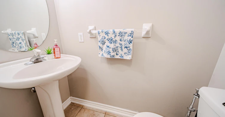 30 Castle Green Drive, Whitby, ON, L1R 2P9 - 21