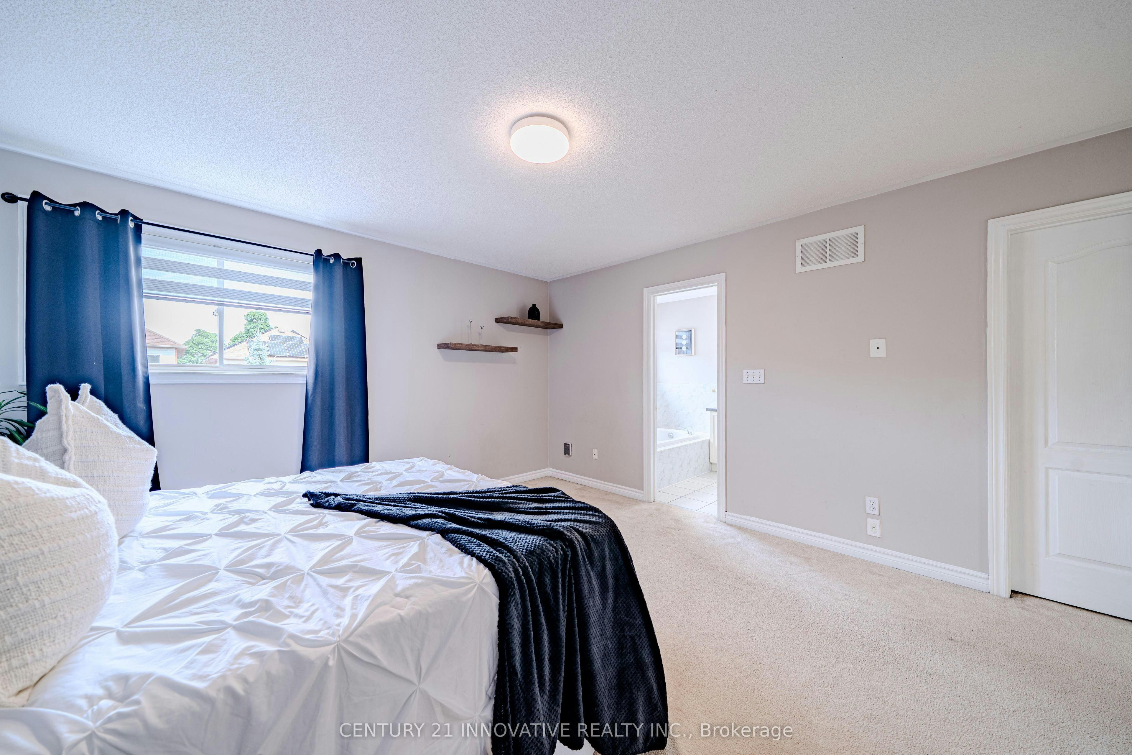 30 Castle Green Drive, Whitby, ON, L1R 2P9 - 29